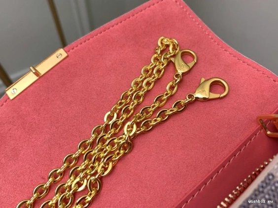 WIS LOUIS CROISETTE WALLET CHAIN VUITTON 1104